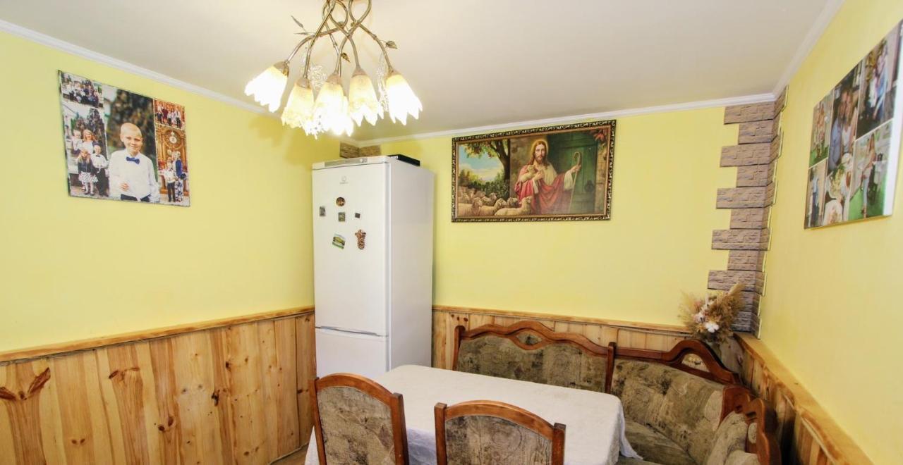 Котедж "Гірський Затишок" Jaremtsche Exterior foto